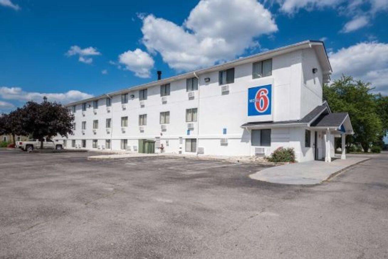 Red Roof Inn Финдли Екстериор снимка