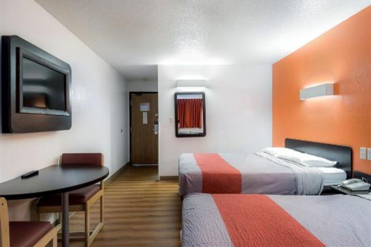 Red Roof Inn Финдли Екстериор снимка