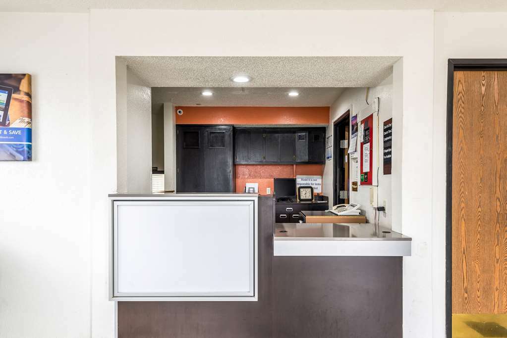 Red Roof Inn Финдли Интериор снимка